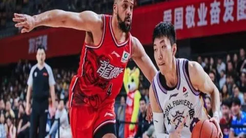 “赛前发布会西蒙尼谈苏亚雷斯争议，回顾西甲上月球员冲突事件”